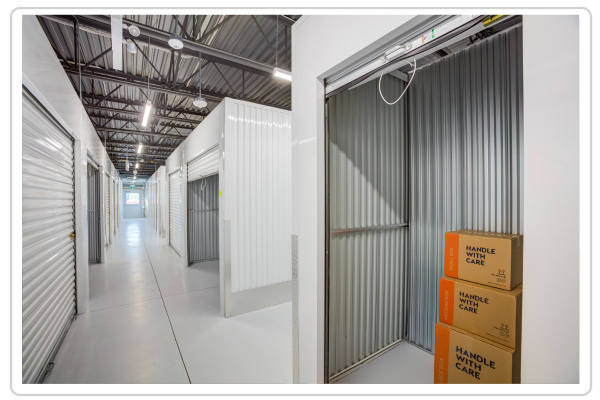 Self-service warehouses - for whom? Advantages of self-storage services